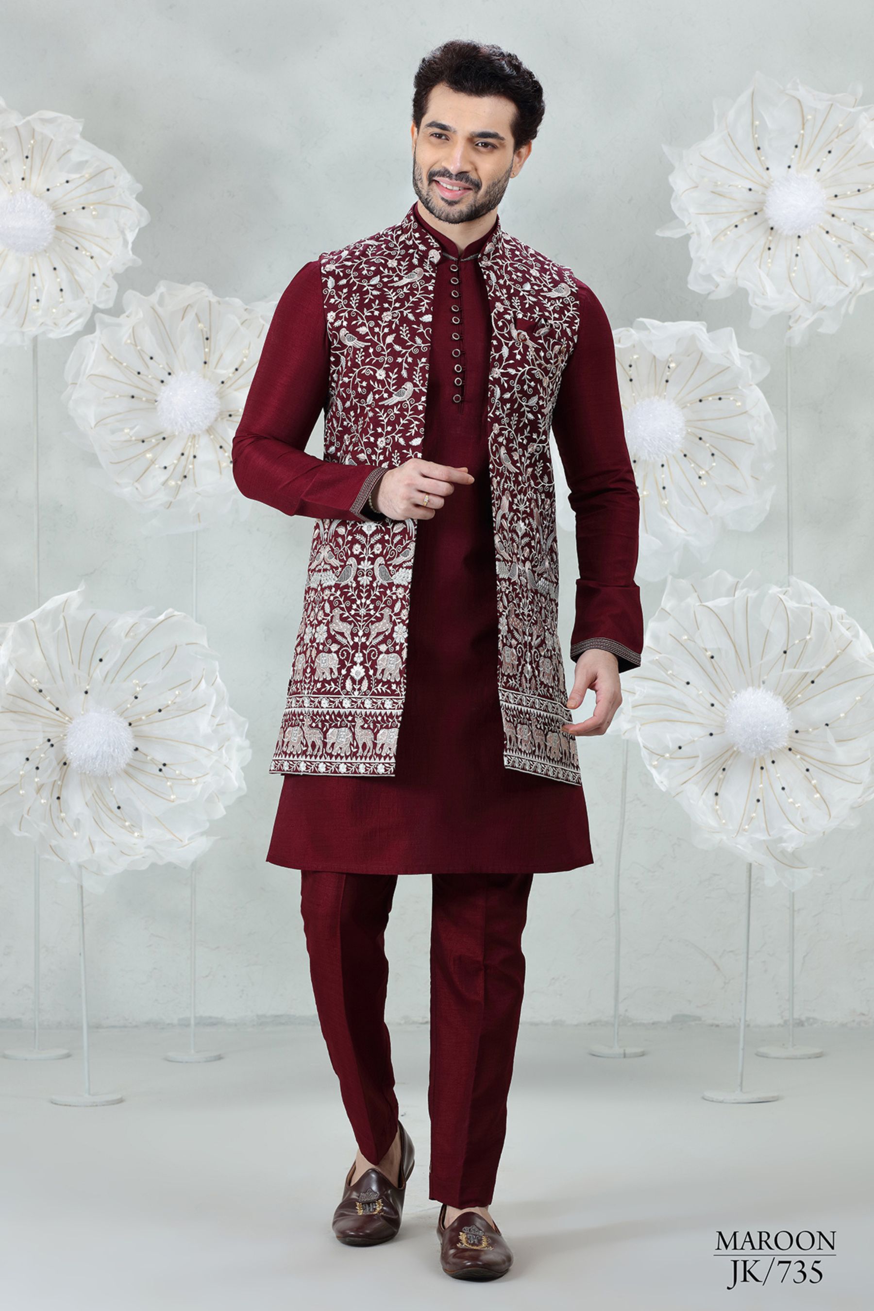 RED AND WHITE EMBROIDERED SET